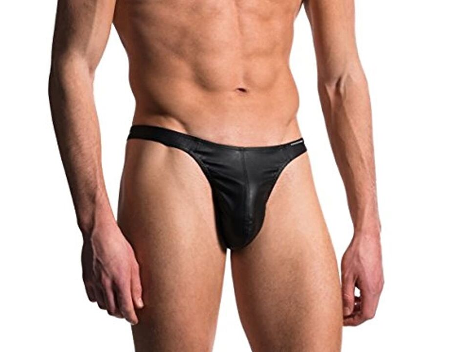 bărbat cu penisul mărit